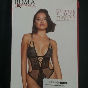 Fashion Nova Chained Heart Sparkle Lace Teddy